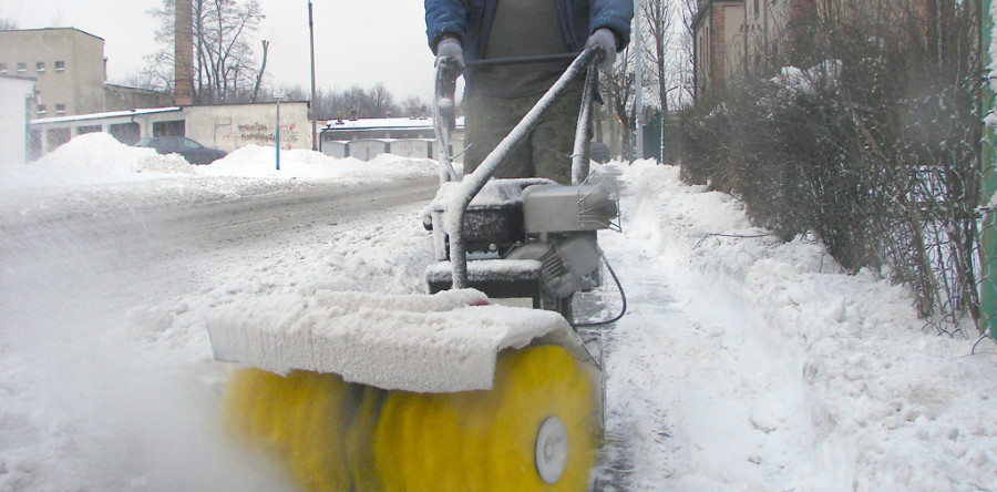 SPRZĄTANIE TERENÓW ZEWNĘTRZNYCH